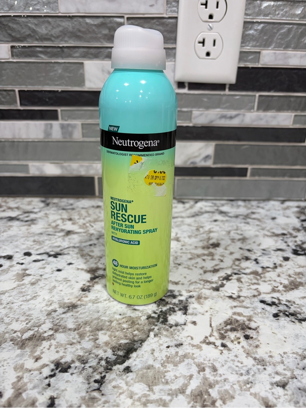 Neutrogena Sun Rescue After Sun Rehydrating Spray - Mint Teal and Lime